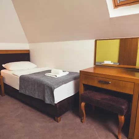 Etno Selo Stanisici Leonida Hotell 3*