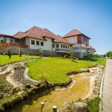 Etno Selo Stanisici Leonida Hotell Dijelovi